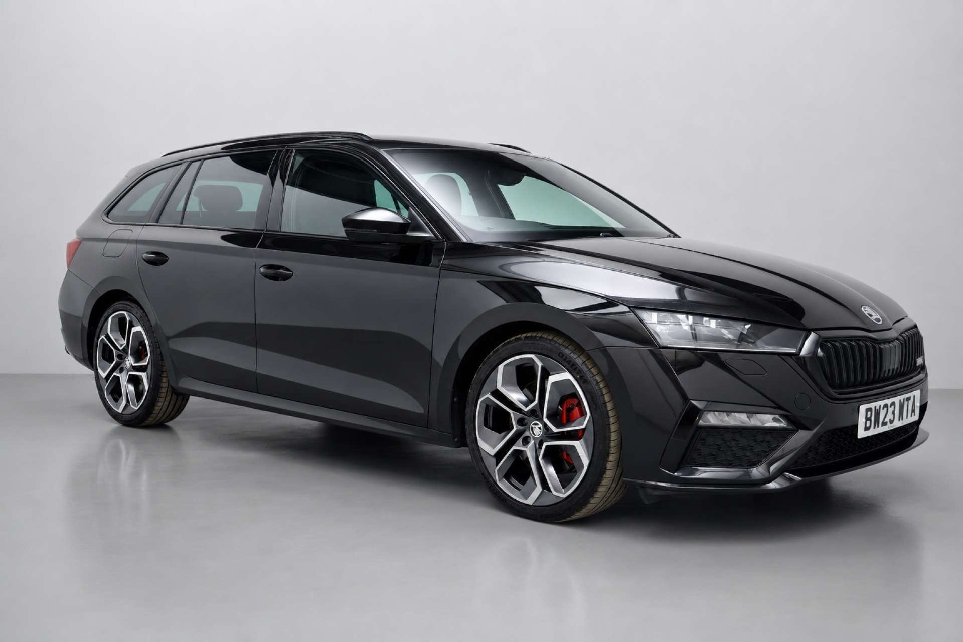 2023 Skoda Octavia 2.0 TDI vRS Estate 5dr Petrol DSG Euro 6 (s/s) (200 ps) for sale at LMC Cars