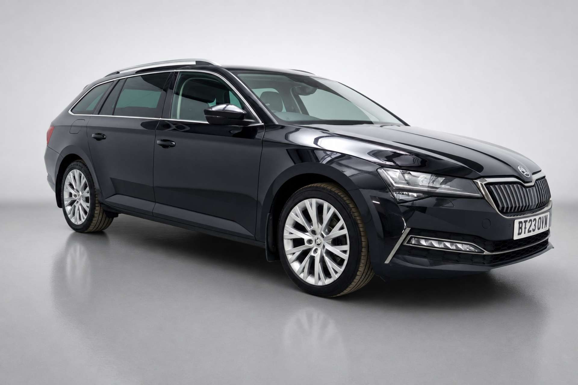 2023 Skoda Superb 1.4 TSI iV 13kWh SE L Estate 5dr Petrol Plug-in Hybrid DSG Euro 6 (s/s) (218 ps) for sale at LMC Cars
