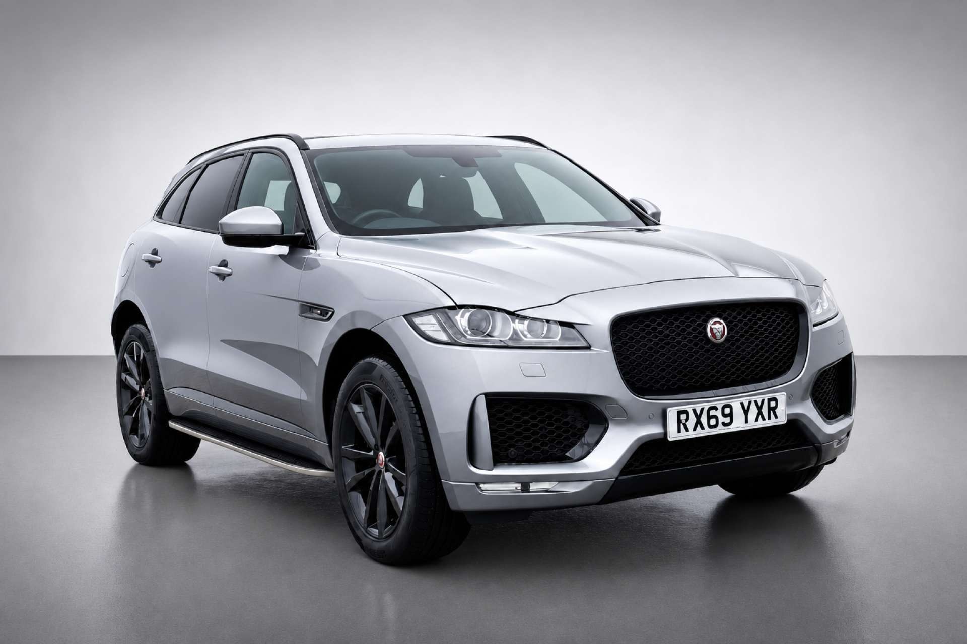 2019 Jaguar F-Pace 2.0 P250i Chequered Flag SUV 5dr Petrol Auto AWD Euro 6 (s/s) (250 ps) for sale at LMC Cars