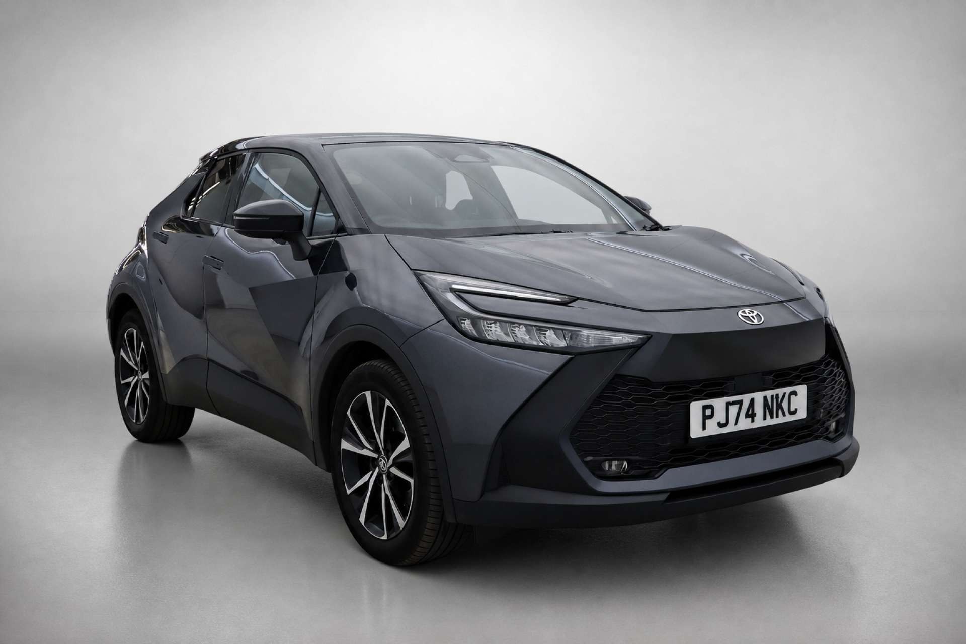 2024 Toyota C-HR 2.0 VVT 13.6kWh Design SUV 5dr Petrol Plug-in Hybrid CVT Euro 6 (s/s) (223 ps) for sale at LMC Cars