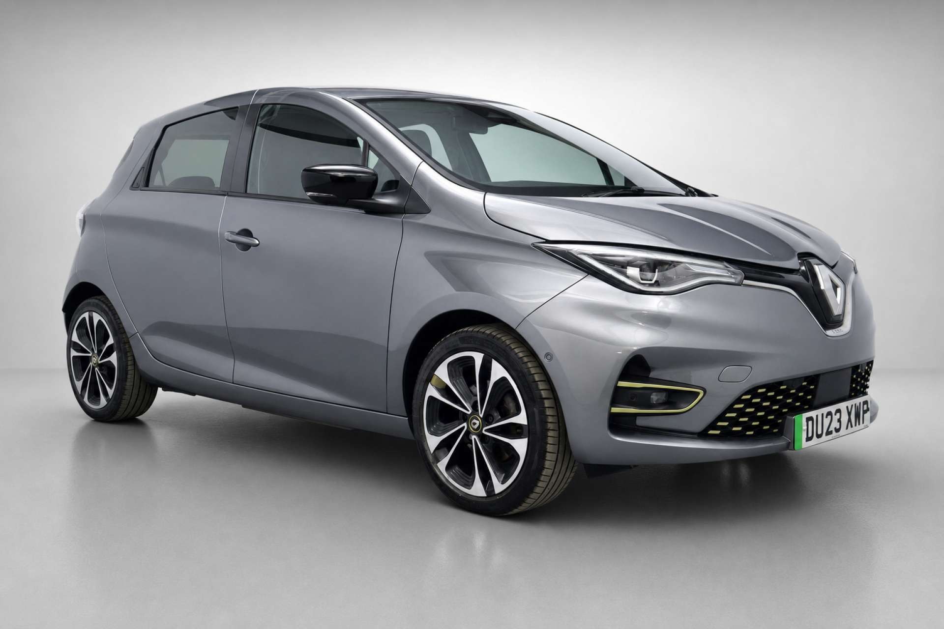 2023 Renault ZOE R135 EV50 52kWh Iconic Hatchback 5dr Electric Auto (Boost Charge) (134 bhp) for sale at LMC Cars