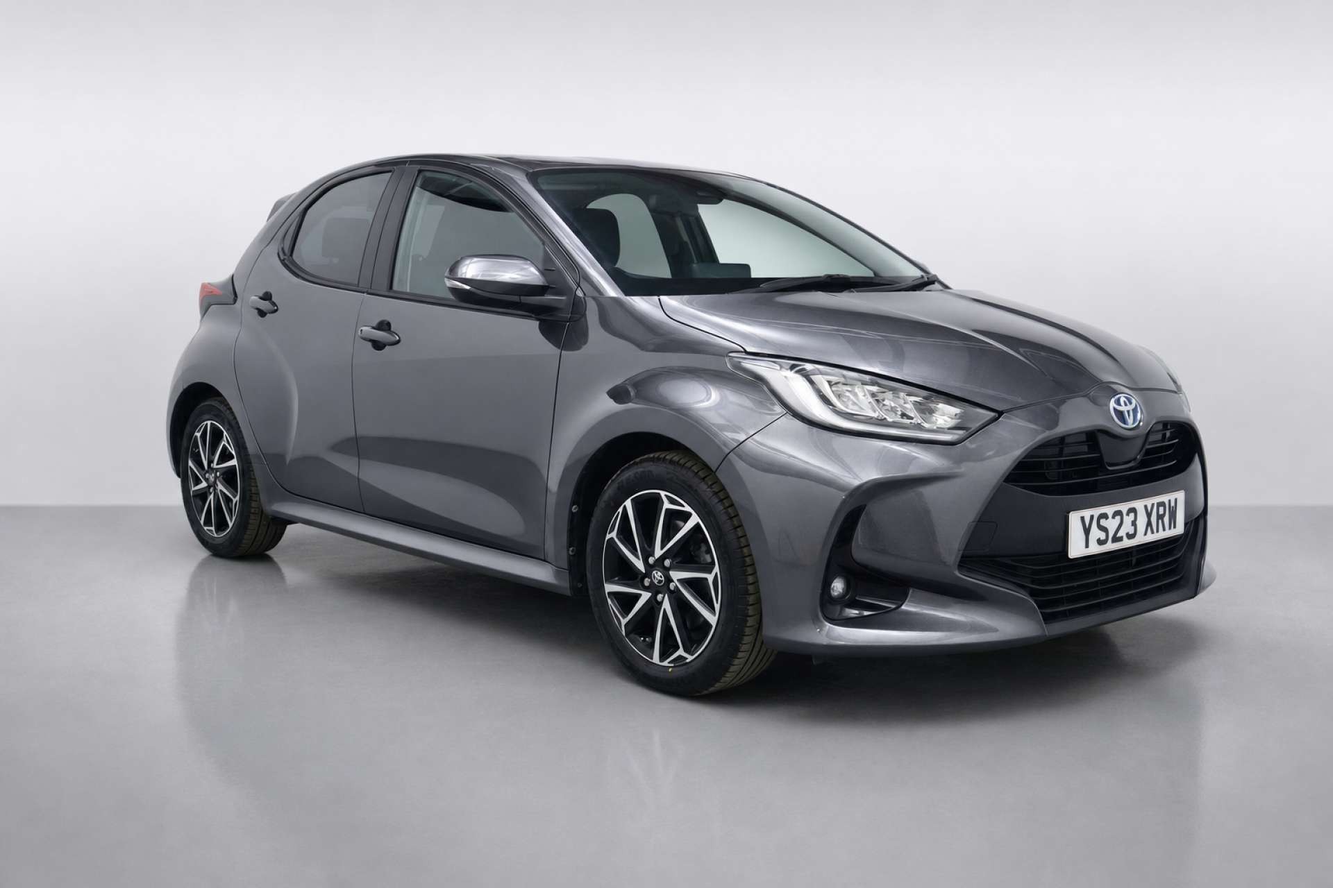 2023 Toyota Yaris 1.5 VVT-h Design Hatchback 5dr Petrol Hybrid E-CVT Euro 6 (s/s) (116 ps) for sale at LMC Cars
