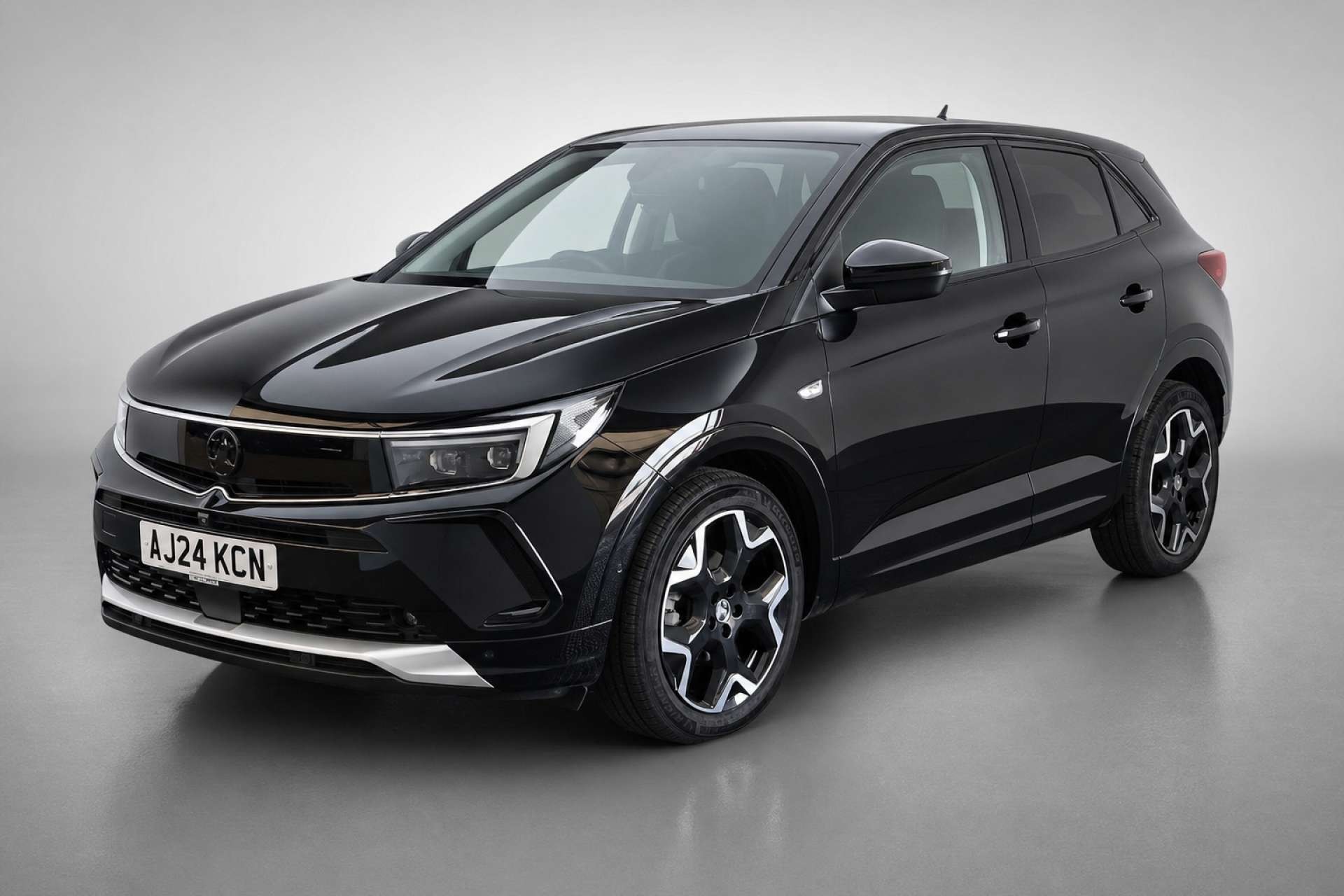 2024 Vauxhall Grandland 1.2 Ultimate SUV 5dr Petrol Hybrid e-DCT Euro 6 (s/s) (136 ps) for sale at LMC Cars