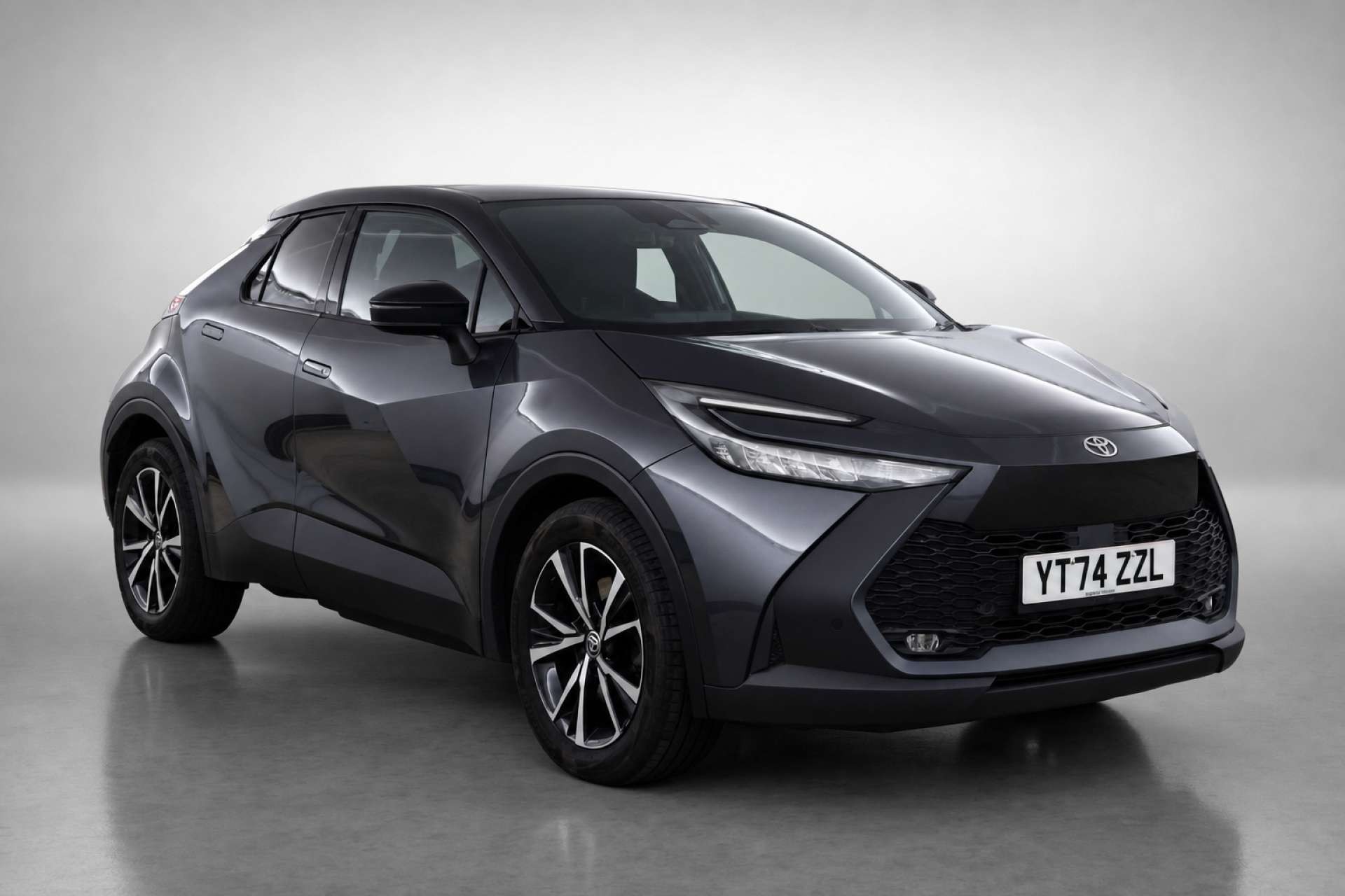 2024 Toyota C-HR 2.0 VVT 13.6kWh Design SUV 5dr Petrol Plug-in Hybrid CVT Euro 6 (s/s) (223 ps) for sale at LMC Cars